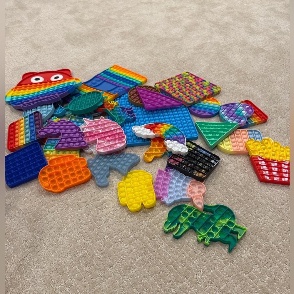 Pop it Fidget Toy Lot (32 pop it)